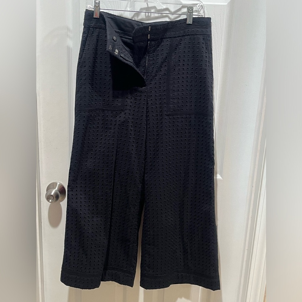 ANN TAYLOR BLACK WIDE LEG CROP HIGH RISE EYELET WOMENS PANTS SIZE 8